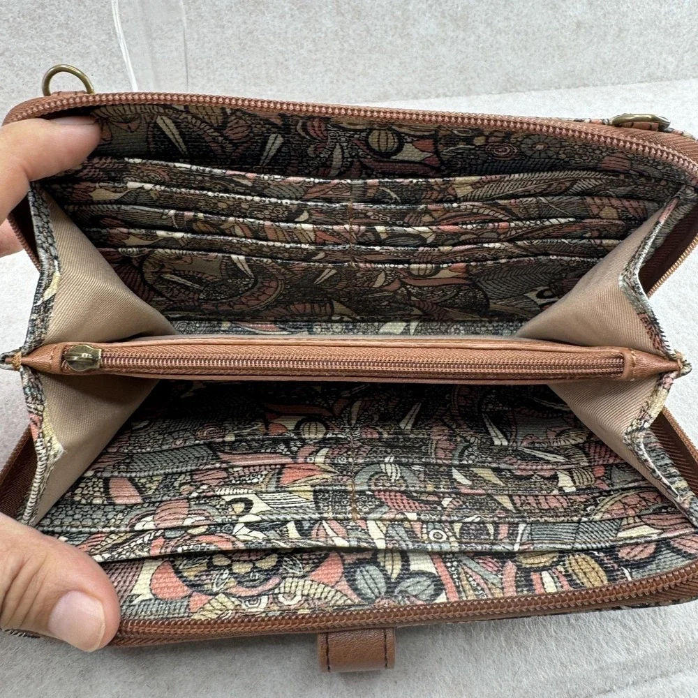 Sakroots Wallet Womens 8x4 Multicolor Zip-Around Floral Canvas‎ Faux Leather